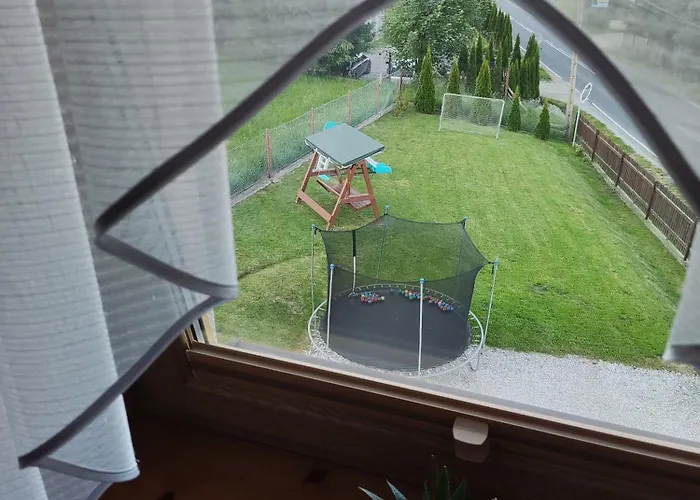 B&r Goscinne בית הארחה