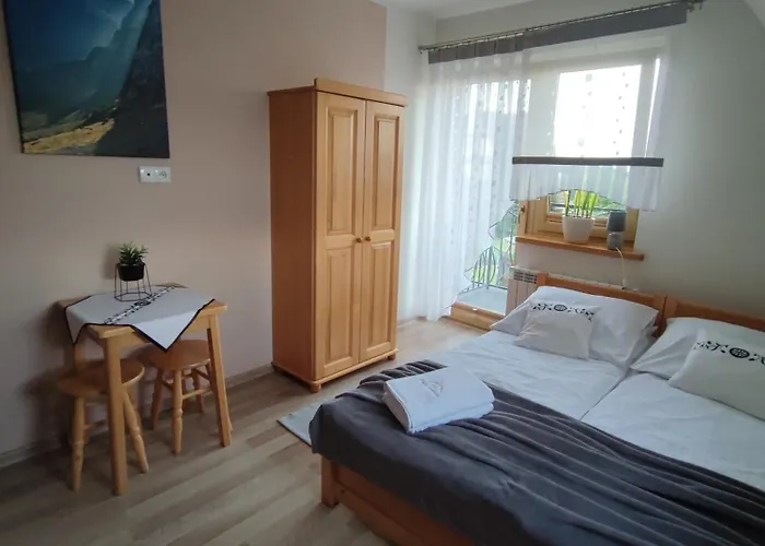 B&r Goscinne בית הארחה זאוב